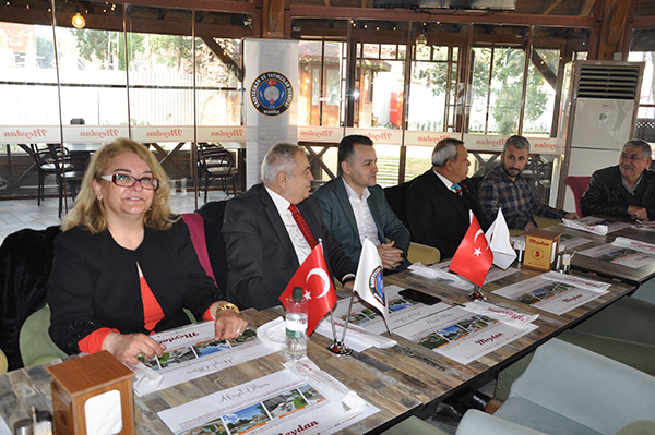 Üç Dernek Azerbaycanlı Öğrenciler ile Kahvaltıda Buluştu