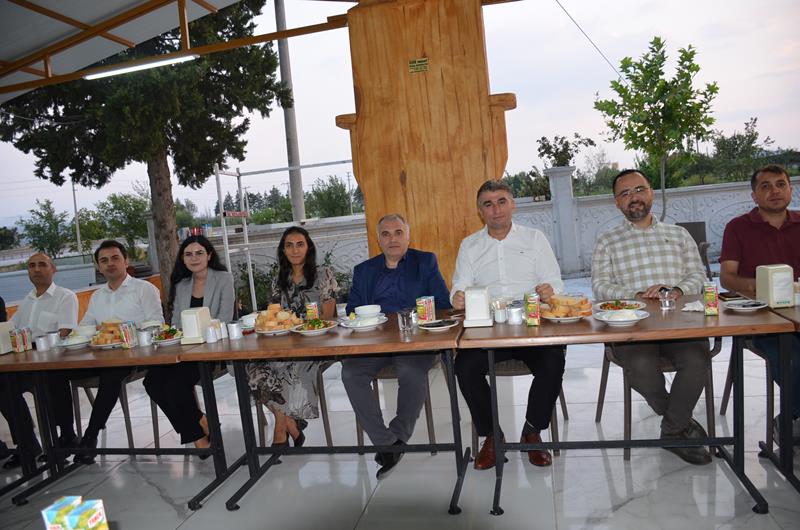 Kaymakam Duru’ya Veda Yemeği