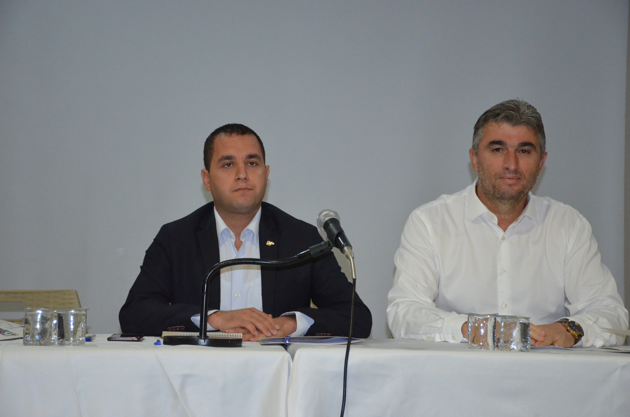 Kula Kaymakamı Tatlısöz Muhtarlarla Bir Araya Geldi