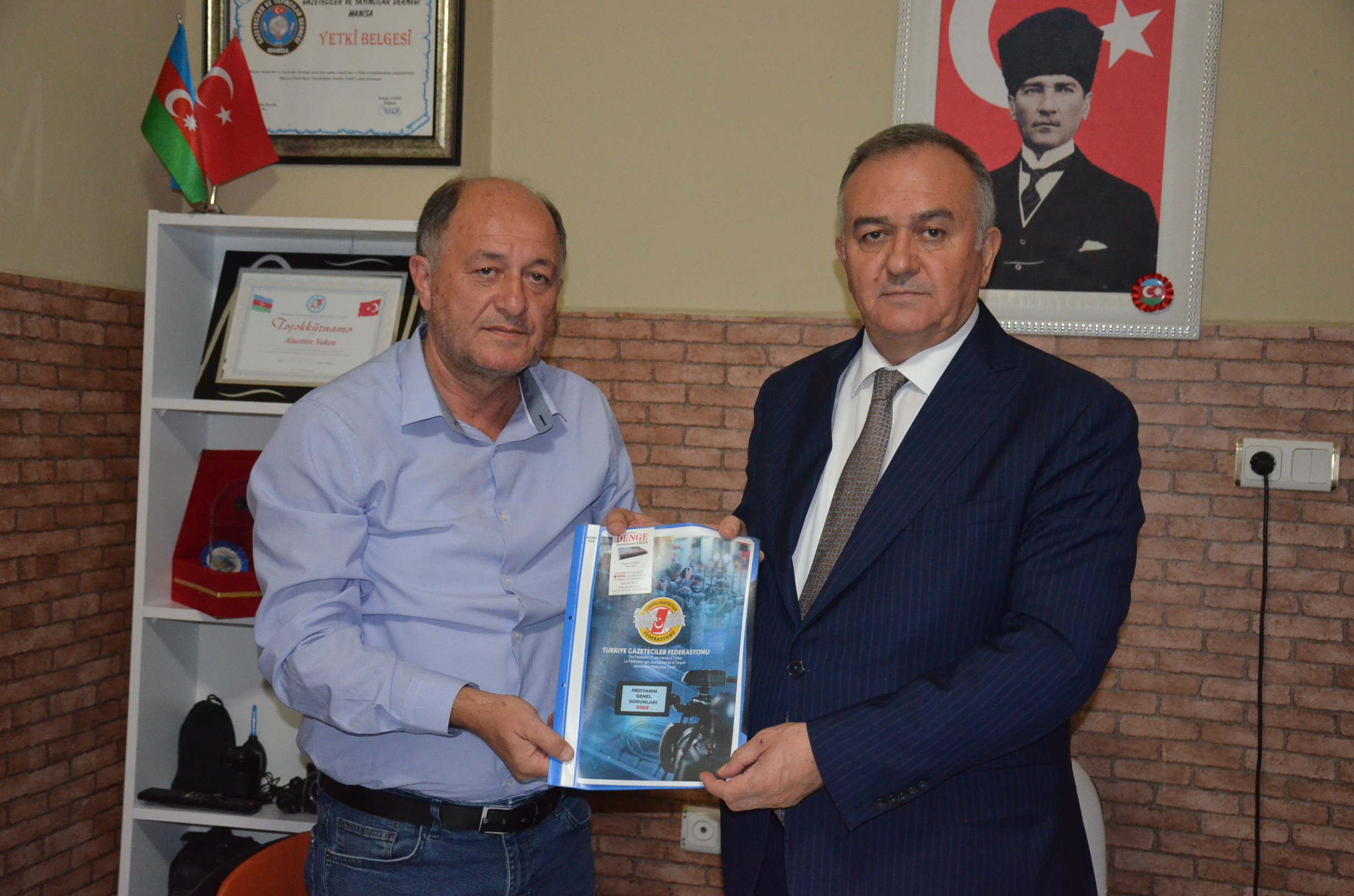 Akçay “Yerel Basın Desteklenmeli”