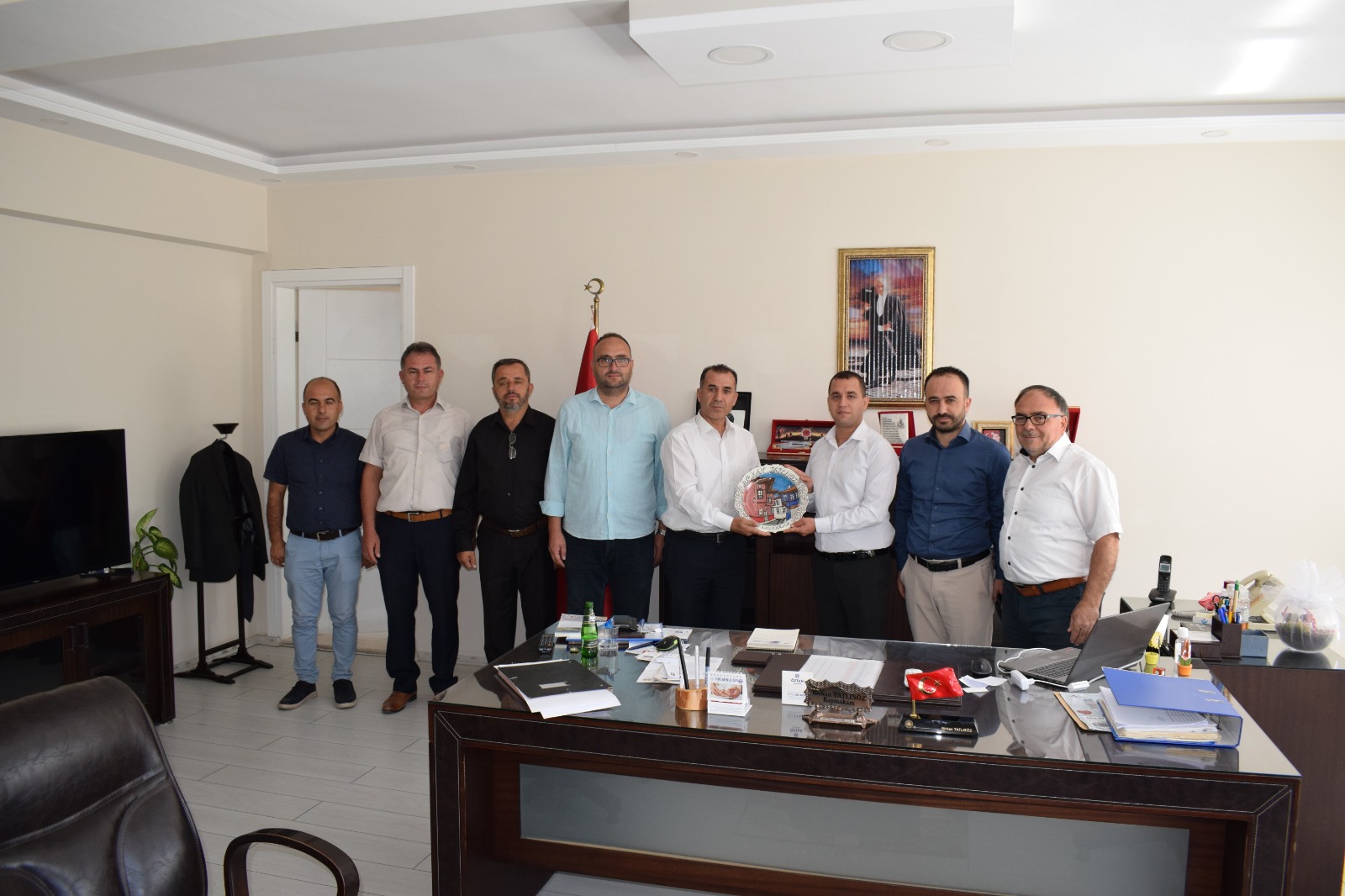 Kula Eğitime Destek Platformu Yönetiminden Yeni Kaymakama Ziyaret