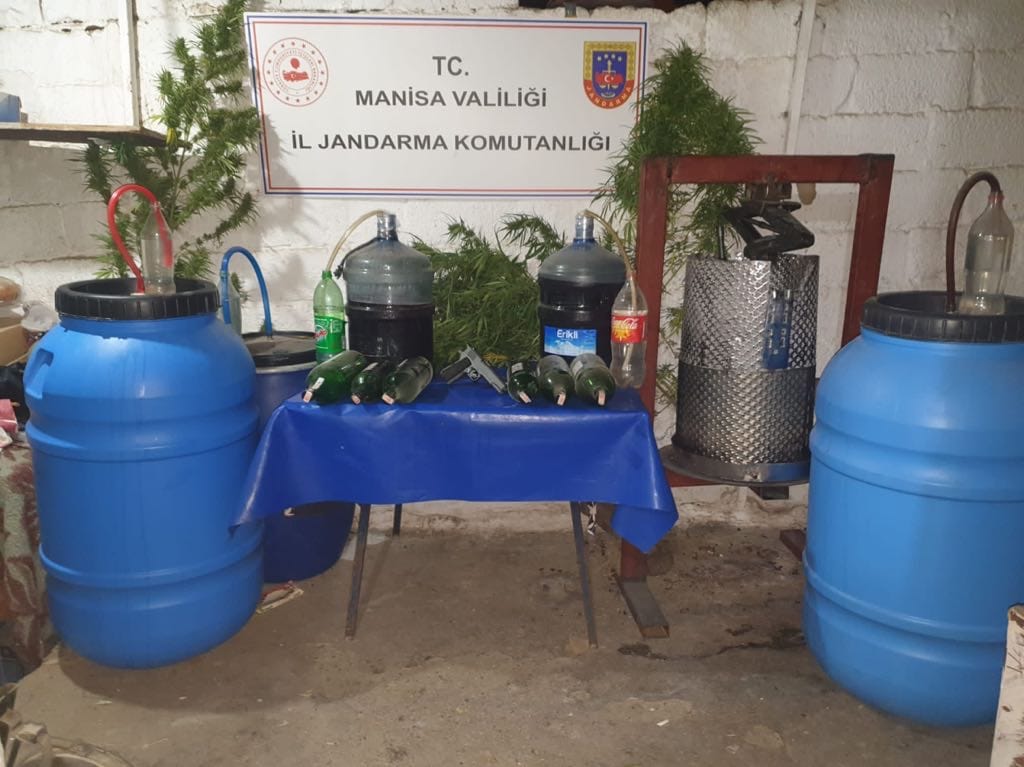 480 Litre El Yapımı Şarap Ele Geçirildi