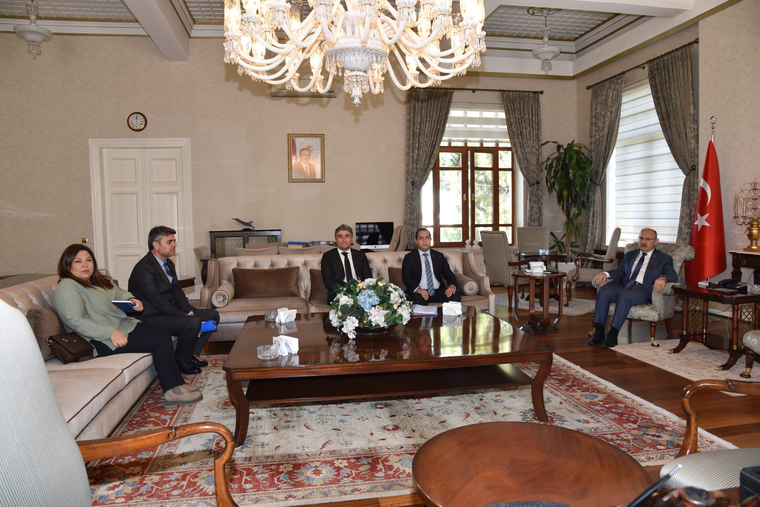 Kula Heyetinden Vali Karadeniz’e Ziyaret