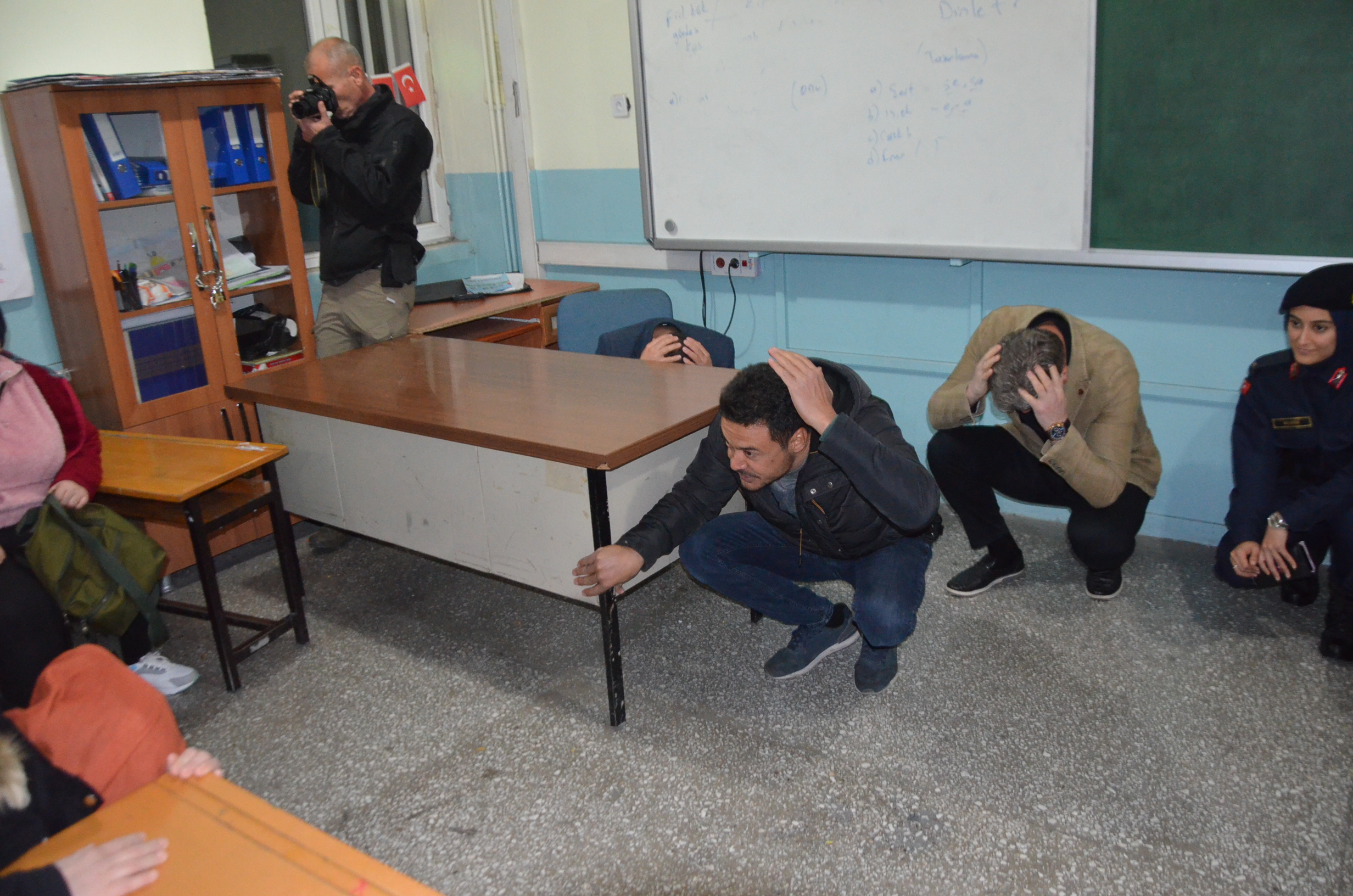 Çök Tutun Kapan Tatbikatı Yapıldı