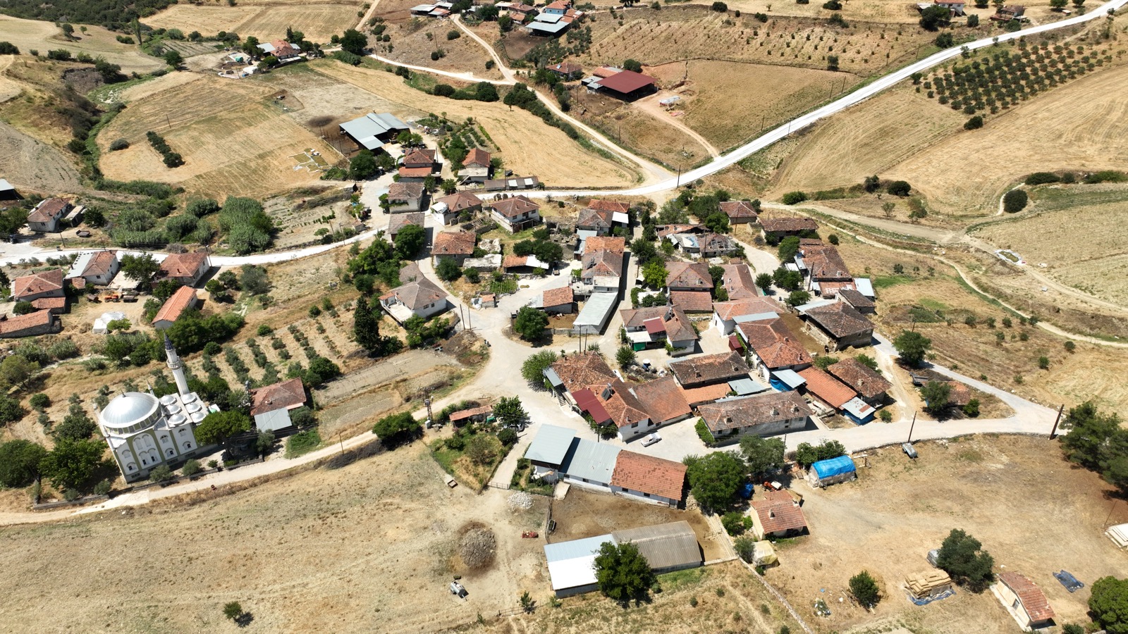 Pabuçlu Mahallesi’ne 7 Bin Metrekare Kilit Parke Taşı Döşendi