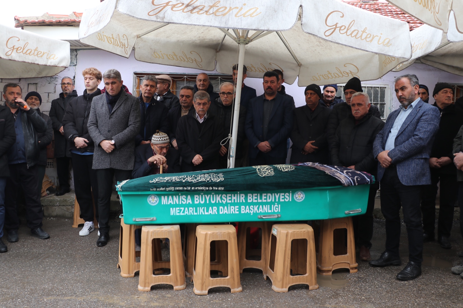 BAŞKAN TOSUN’UN HAYATINI KAYBEDEN ANNESİ TOPRAĞA VERİLDİ