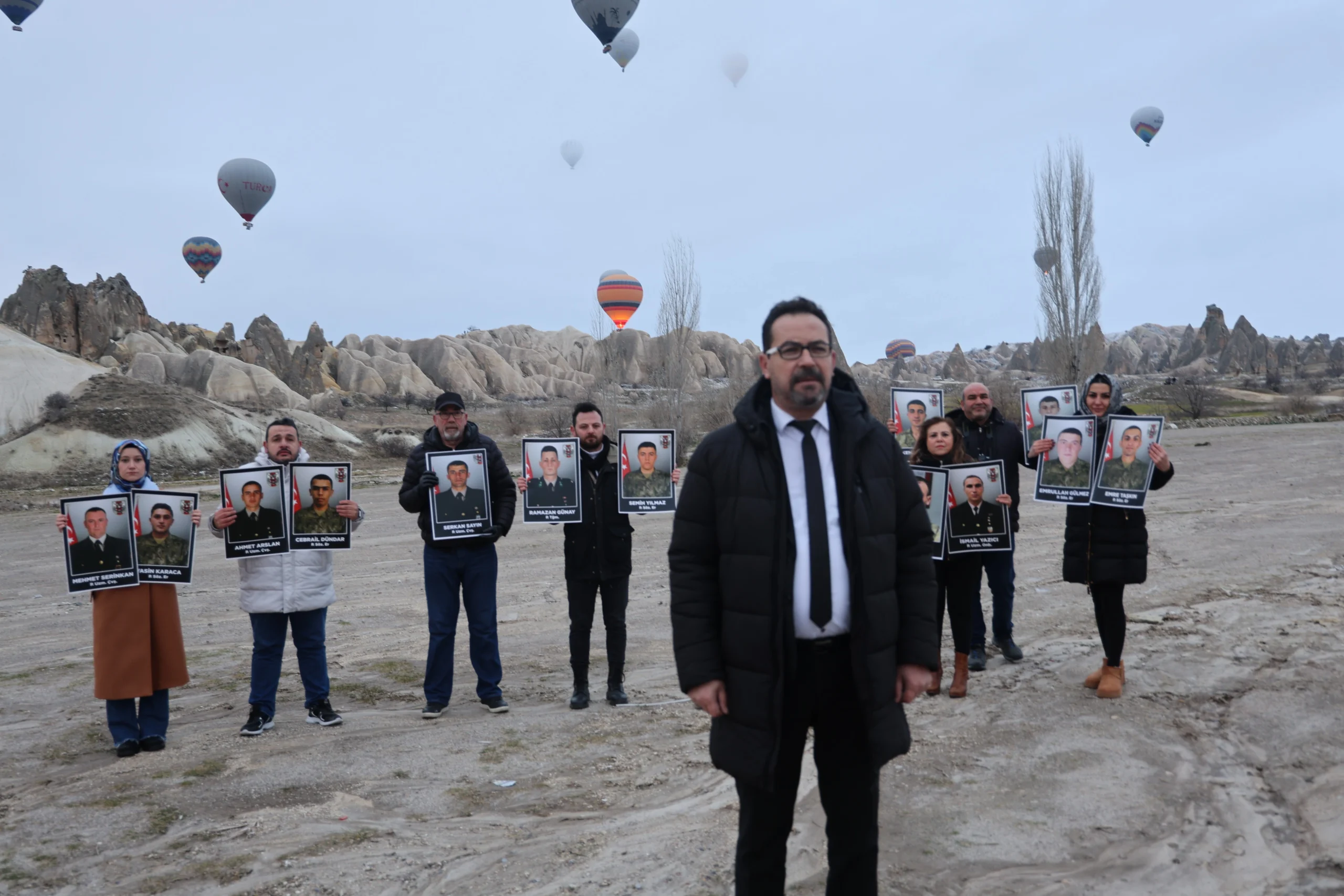 Sıcak hava balonları Filistin’de ölen gazeteciler için havalandı