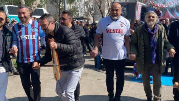 Özcan “Hemşehri derneklerinin festivallerini tüm ile yayacağız”