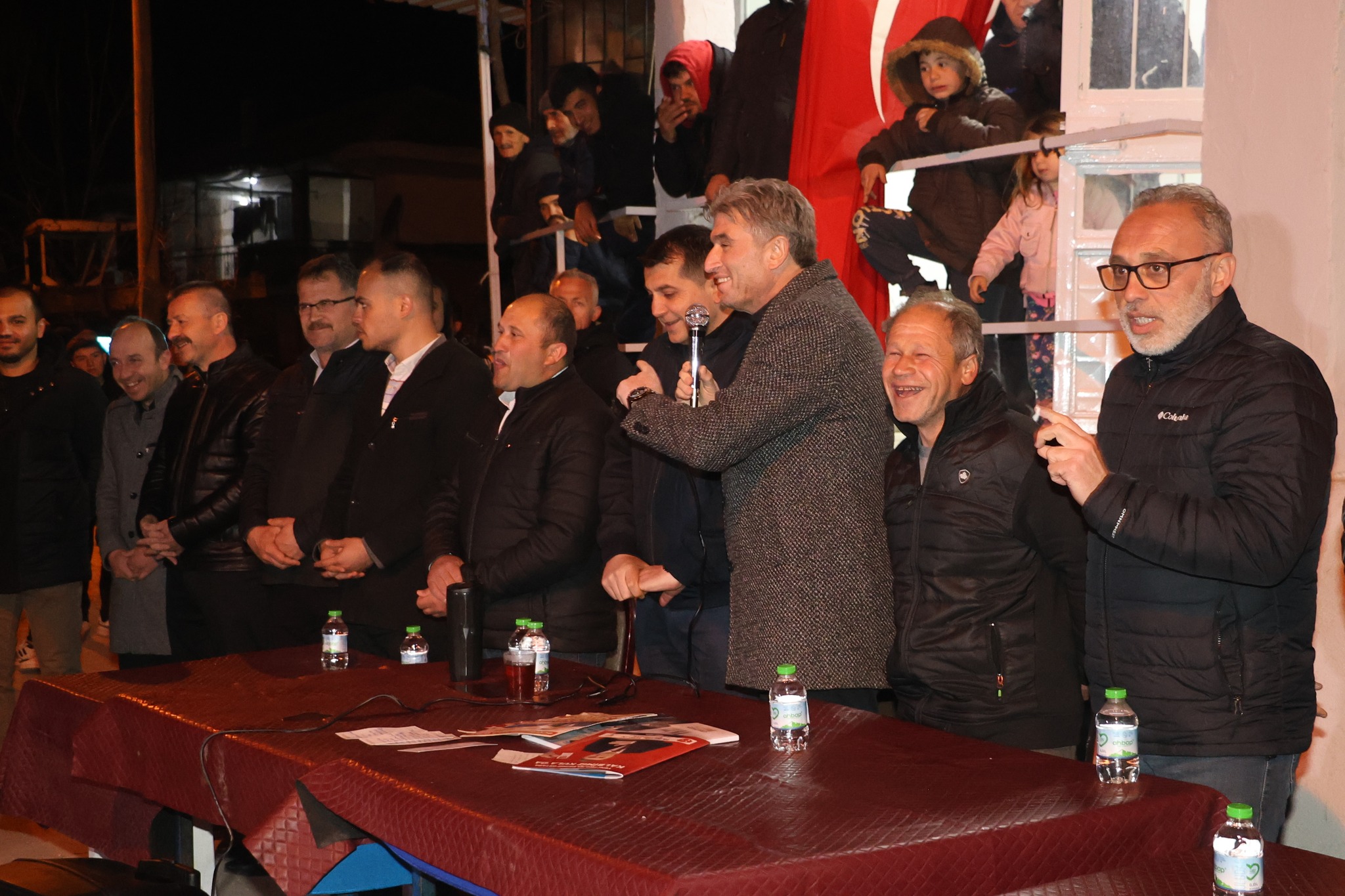 Başkan Tosun Encekler Mahallesinde Vatandaşlarla Buluştu