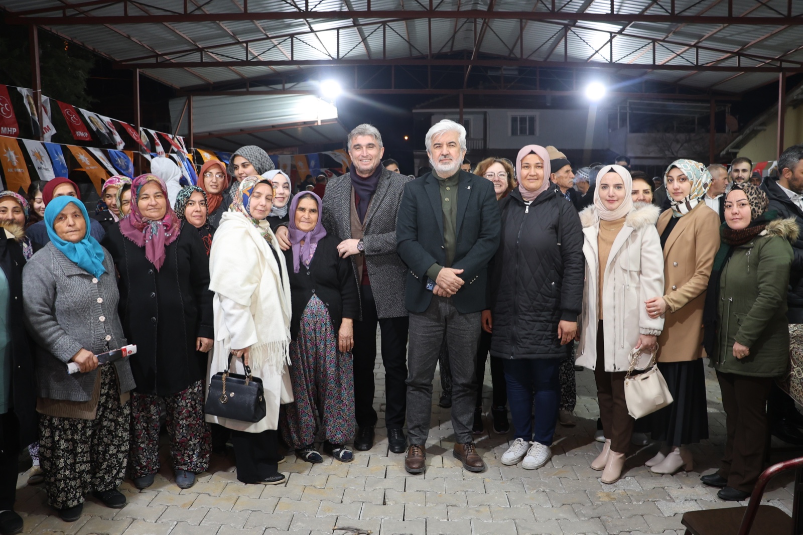 Ak Parti İl Başkanı Hızlı ve Başkan Tosun Gökçeörende Vatandaşlarla Buluştu