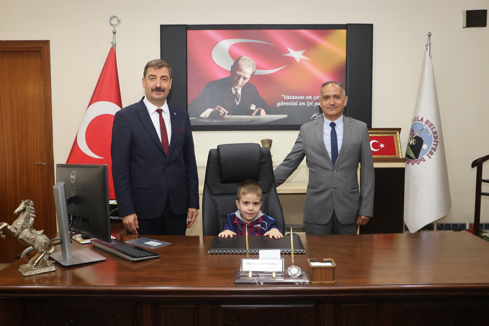 Başkan Dönmez’den Özel Ziyarete Anlamlı Jest