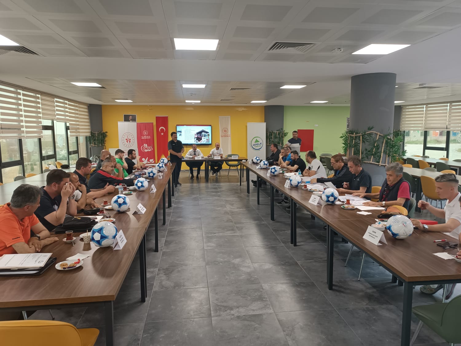 Kula’da Yapılacak Futbol Turnuvasının Kura Çekimleri Yapıldı