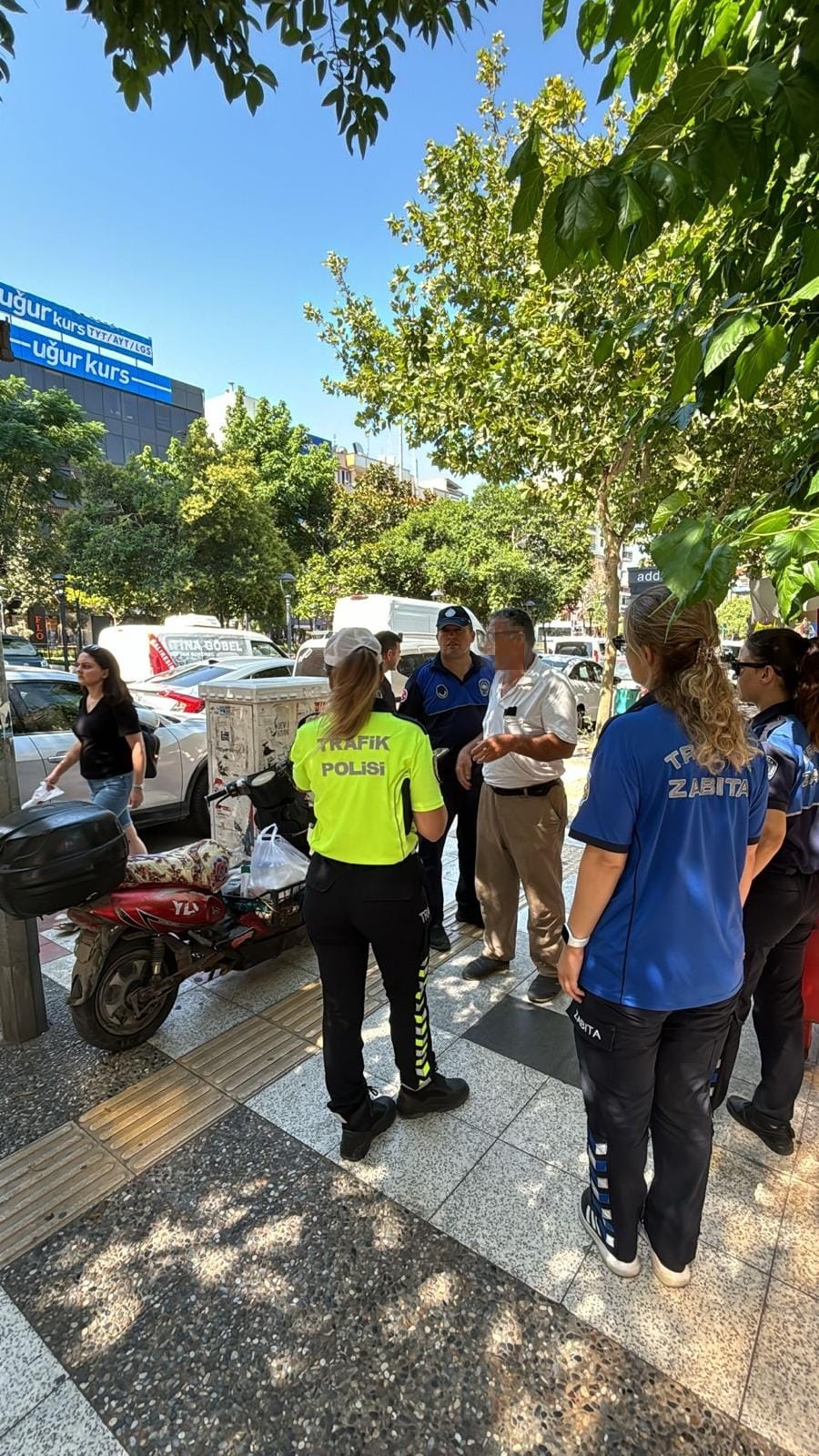 Kaldırım İhlali Yapan Sürücülere Toplam 112.101,00 ₺ Para Cezası Yazıldı