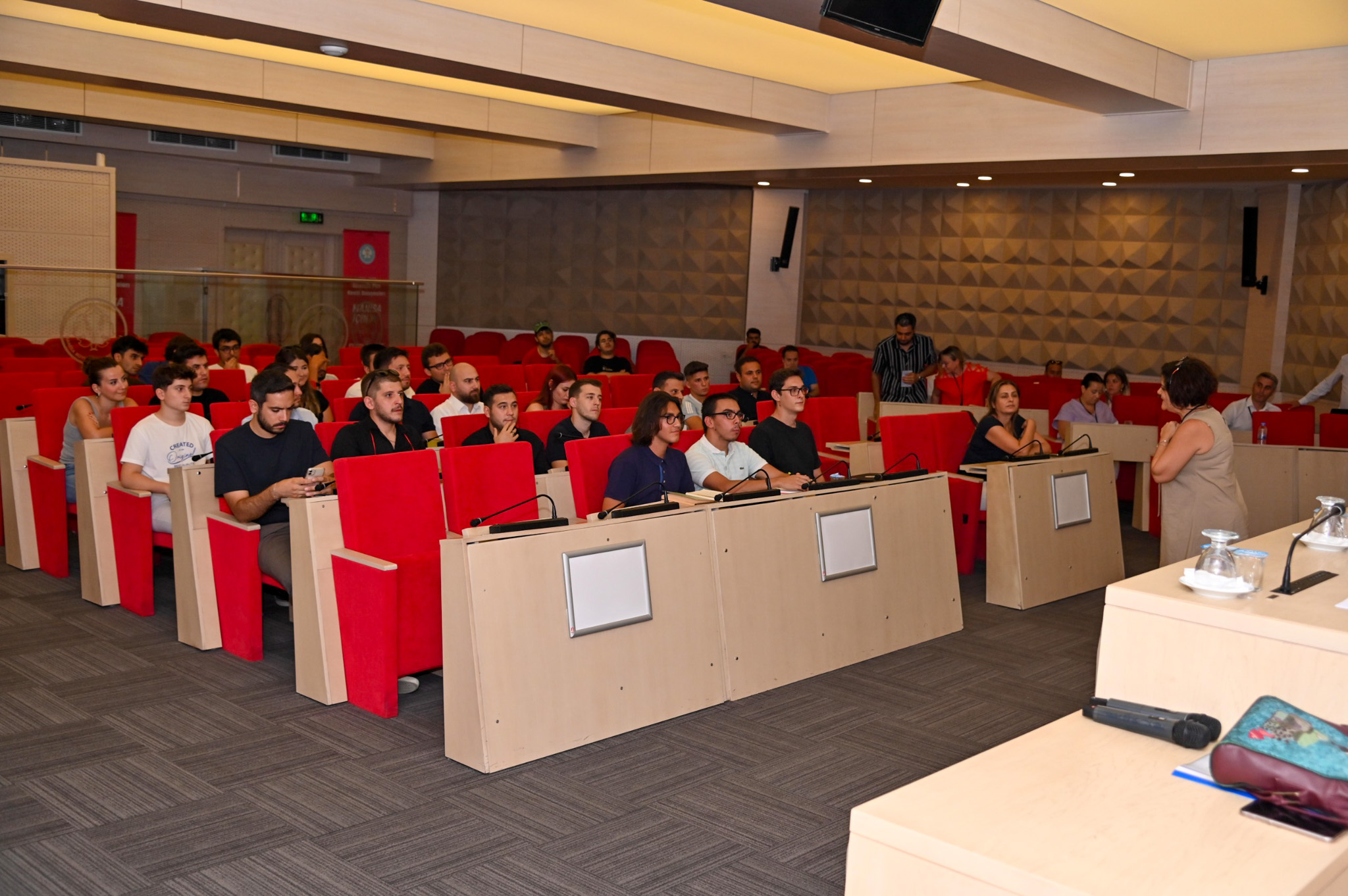 Artık Manisa’nın kent yönetiminde gençlerin de sözü geçiyor