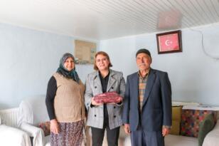 Şehit Öğretmenin Ailesine Anlamlı Ziyaret