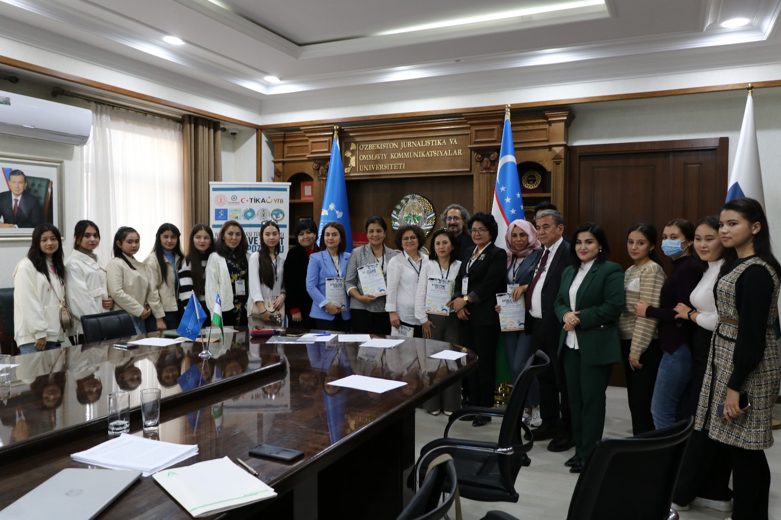 TÜRK DÜNYASI KÜLTÜR KERVANI TÜRKİSTAN’DAN GEÇTİ