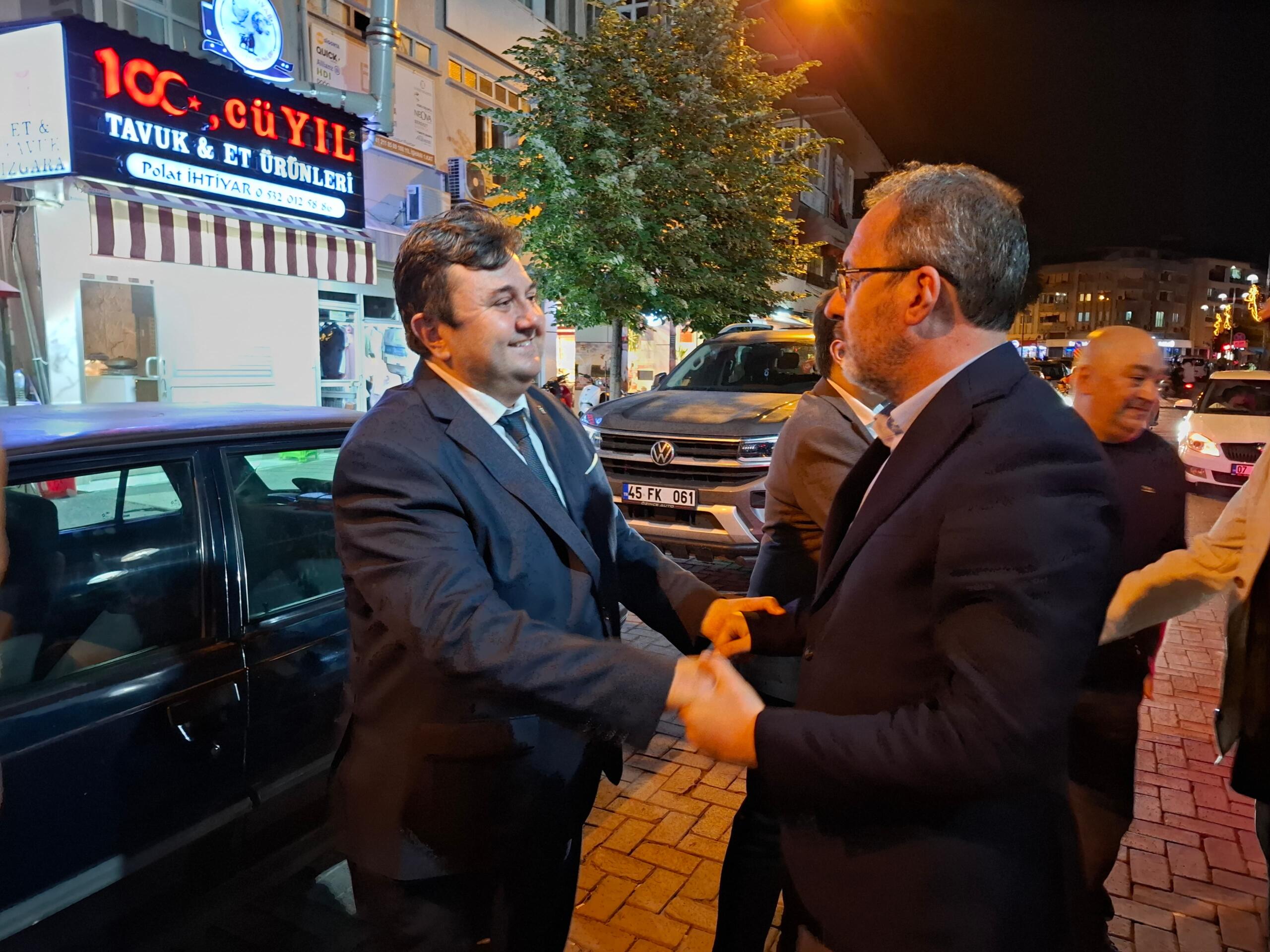 KASAPOĞLU HEMŞEHRİLERİYLE KULADA BAYRAMLAŞTI