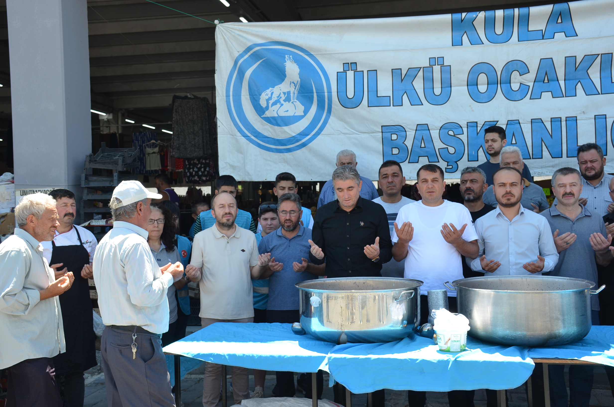 ÜLKÜ OCAKLARI KULA İLÇE BAŞKANLIĞI AŞURE DAĞITIMI YAPTI.