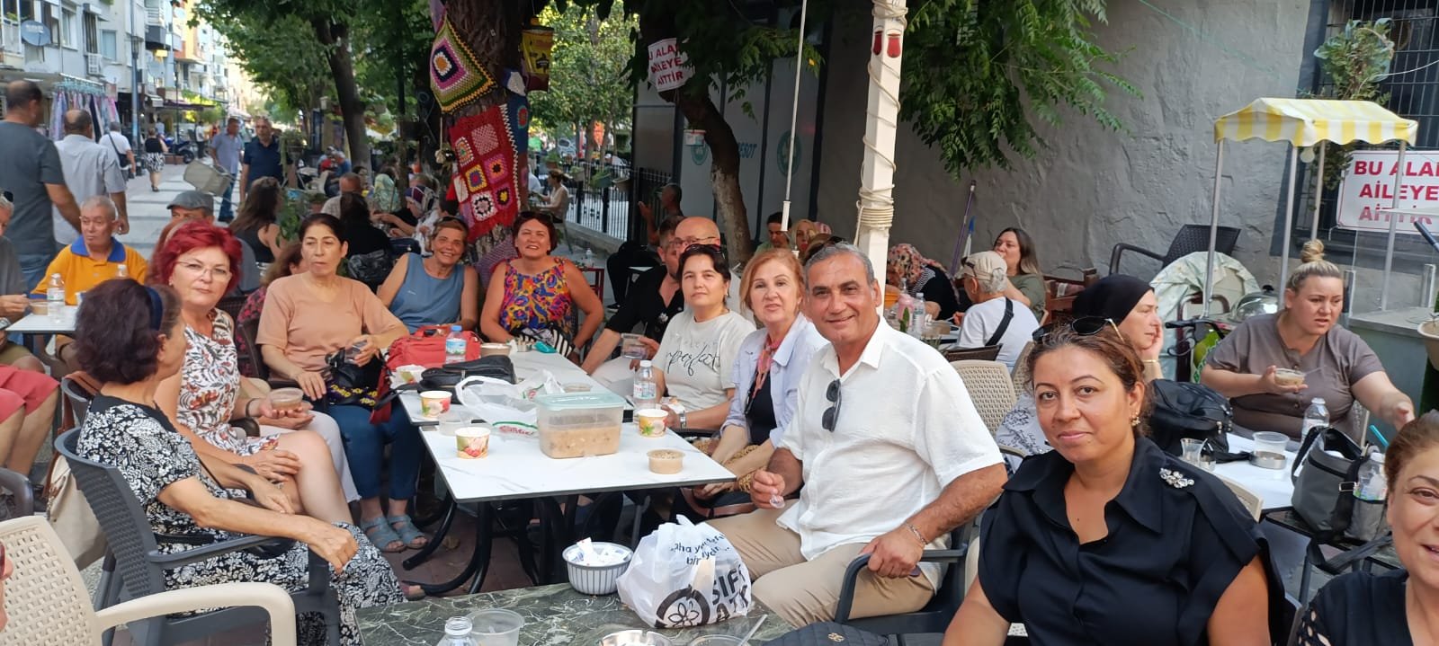MERHUM FERDİ ZEYREK VE ŞEHİTLERİN ANISINA AŞURE HAYRI