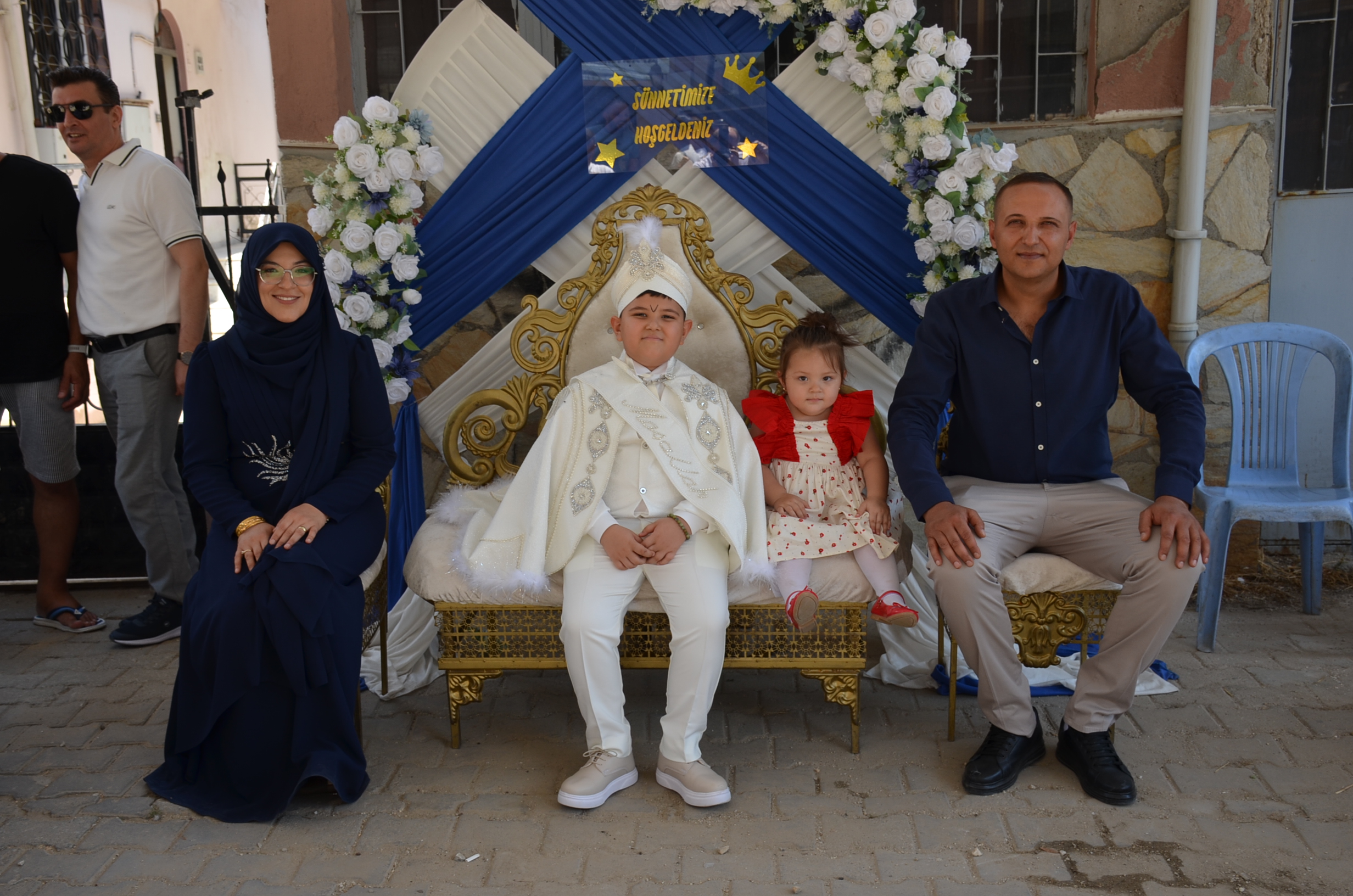 KURT AİLESİNİN MUTLU GÜNÜ