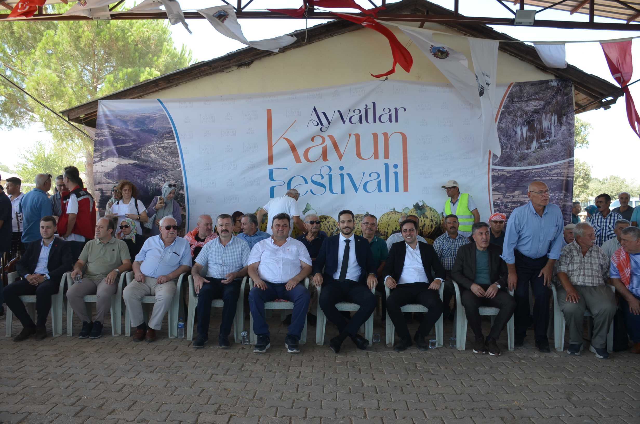 KULA AYVATLAR MAHALLESİ’NDE KAVUN FESTİVALİ COŞKUSU