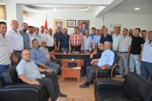 Kula Muhtarları AK Parti İlçe Teşkilatını Ziyaret Etti
