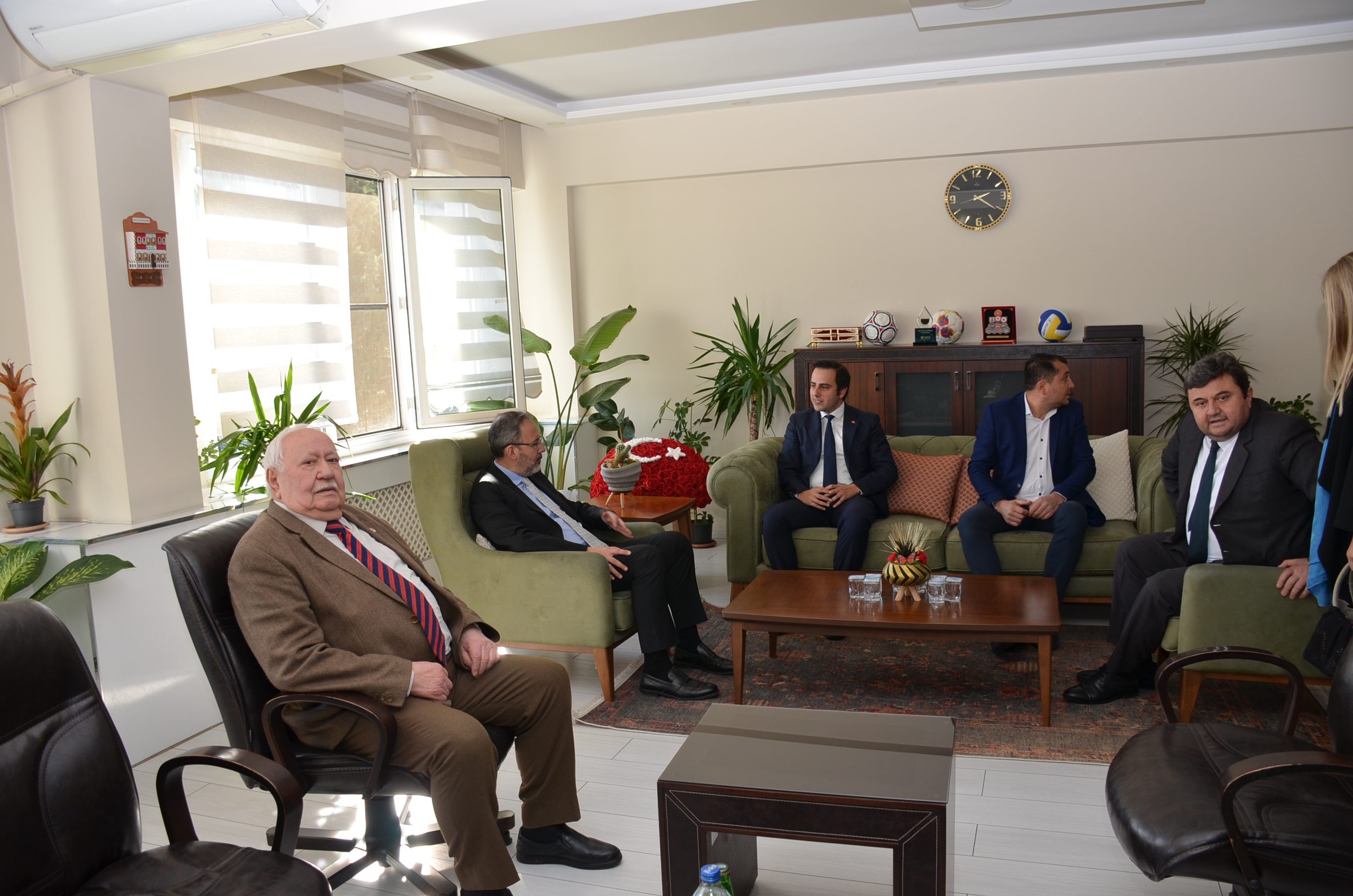 KASAPOĞLU KULADA BİRDİZİ İNCELEMELERDE BULUNDU