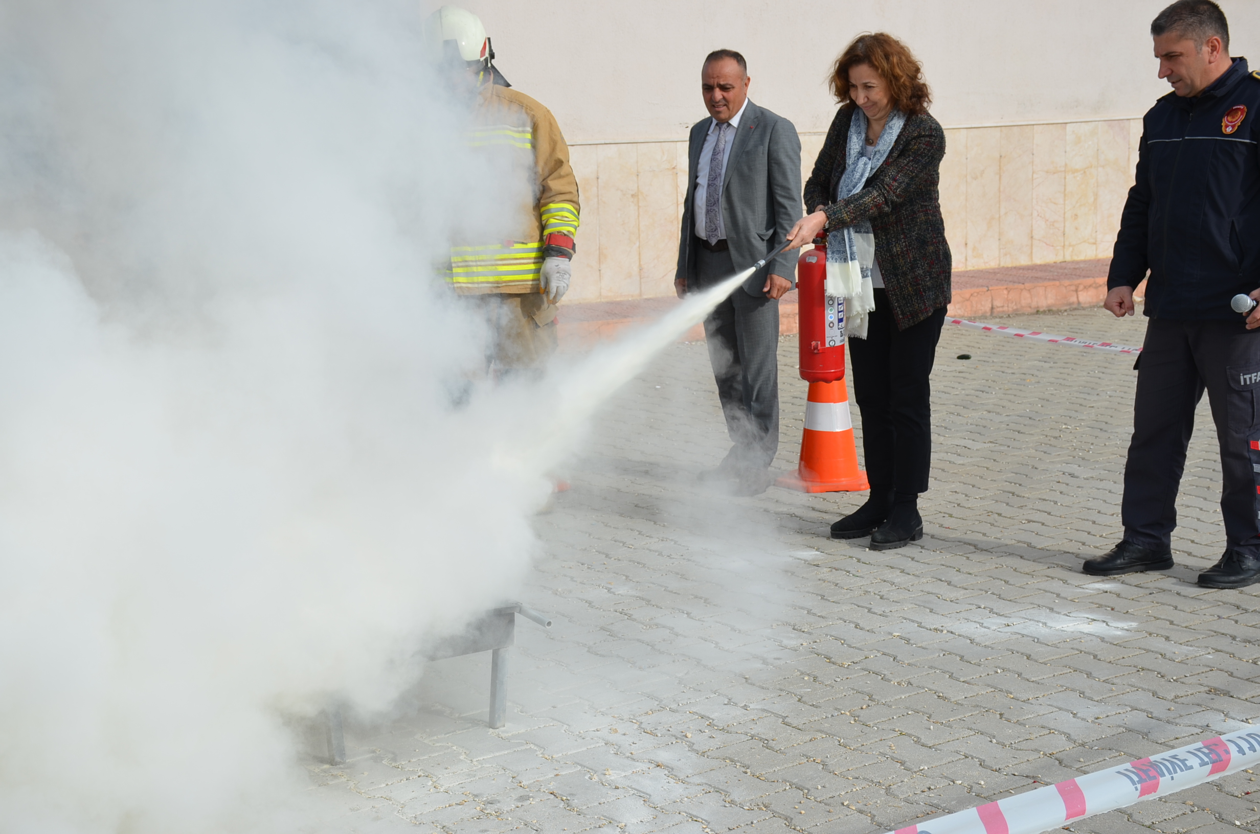 KULA RAFET ÜÇELLİ ORTAOKULU’NDA AFET TATBİKATI
