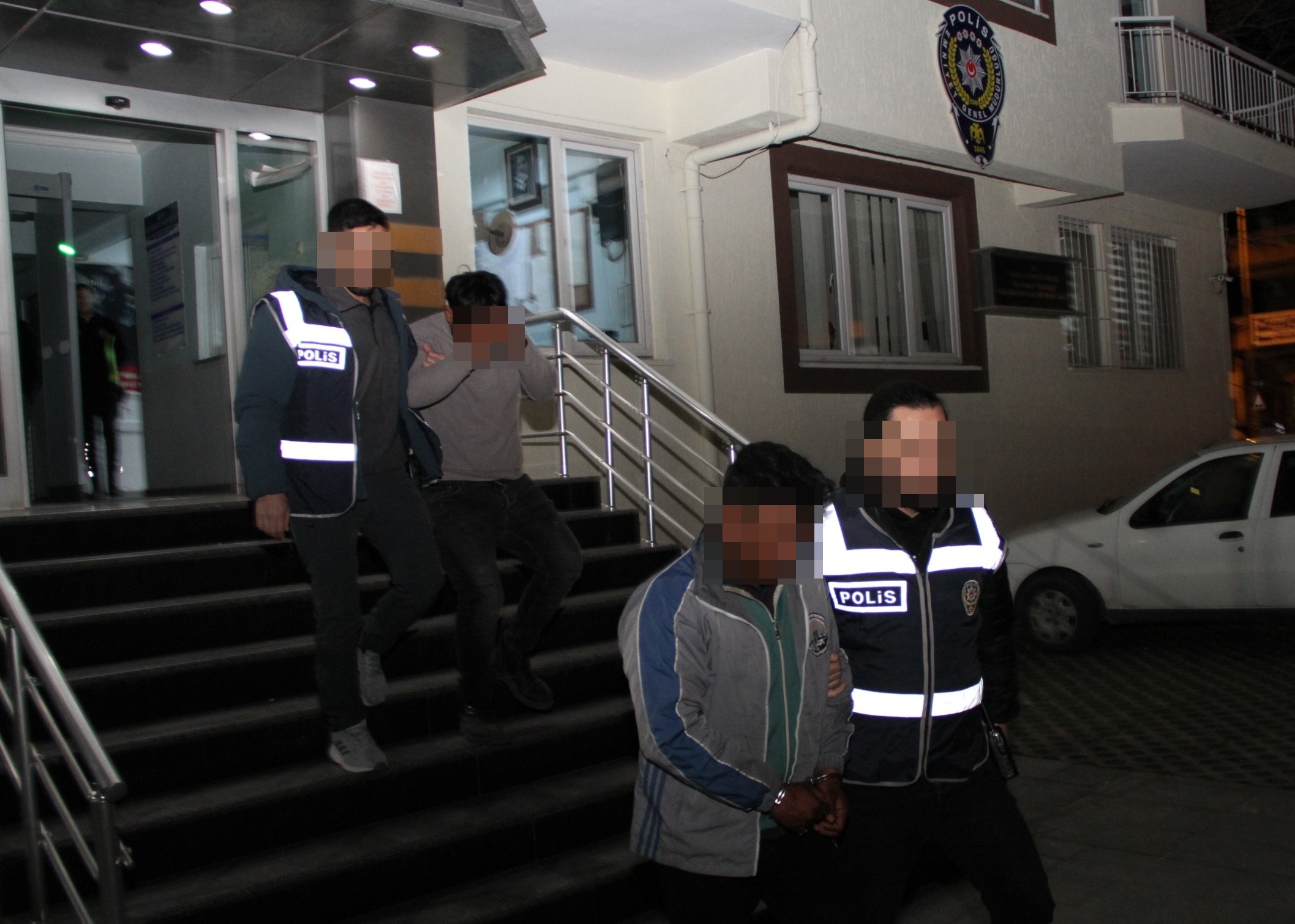 ÇALDILAR TUTUKLANDILAR