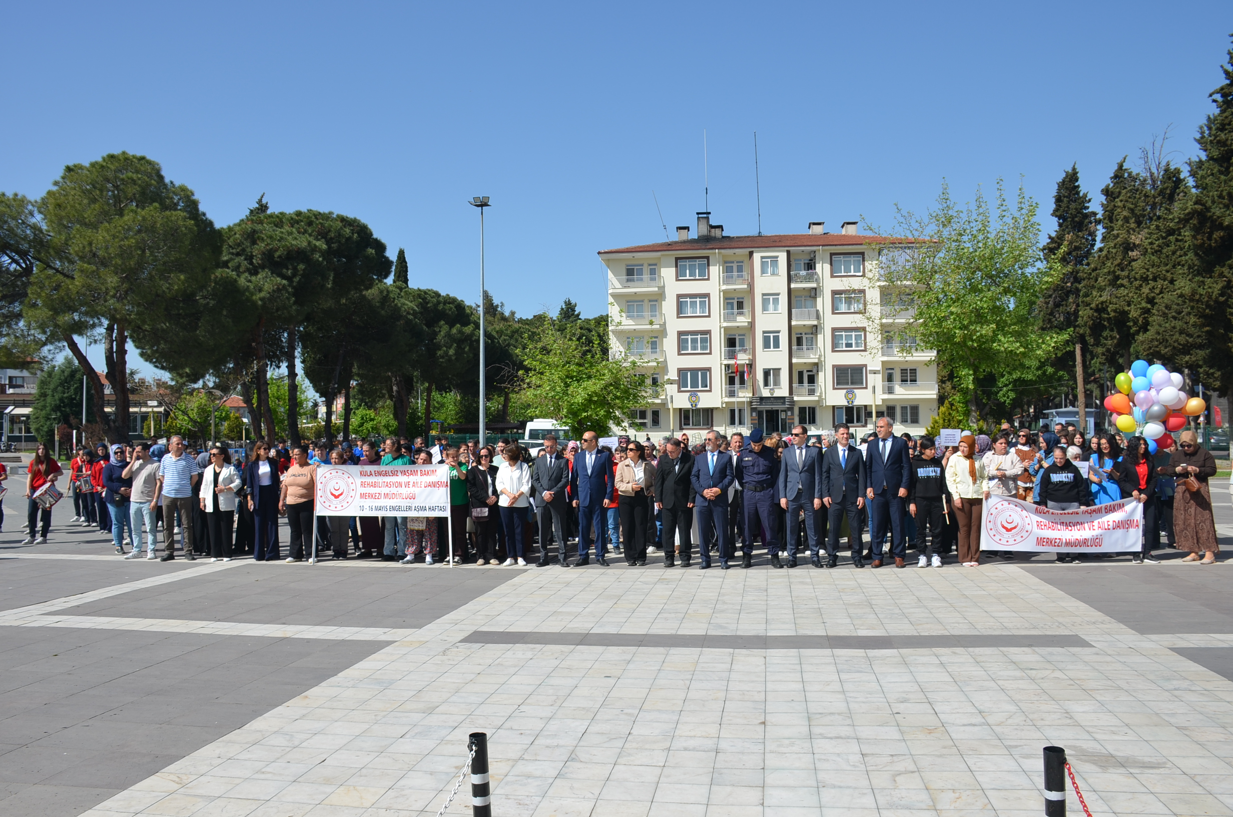 Farkındalık Yürüyüşü ve Coşkulu Kutlama