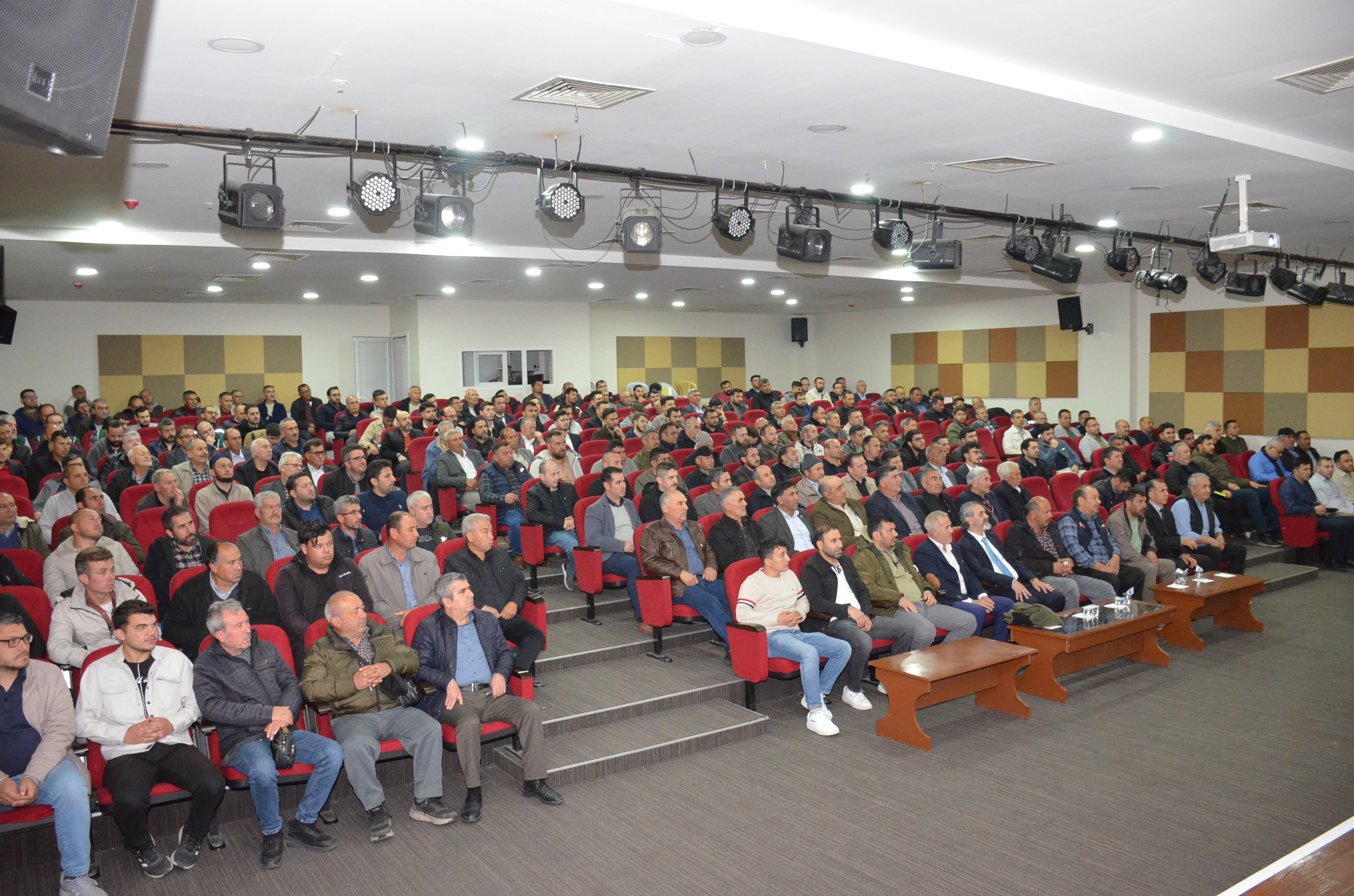 ORMAN YANGINLARI İLE MÜCADELE YÖNTEMLERİ KURSUNA BÜYÜK İLĞİ